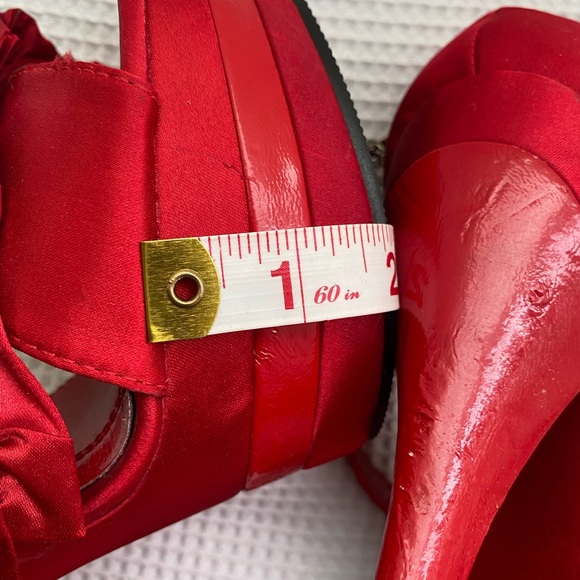 ♦️SOLD ♦️heels - Picture 10 of 13